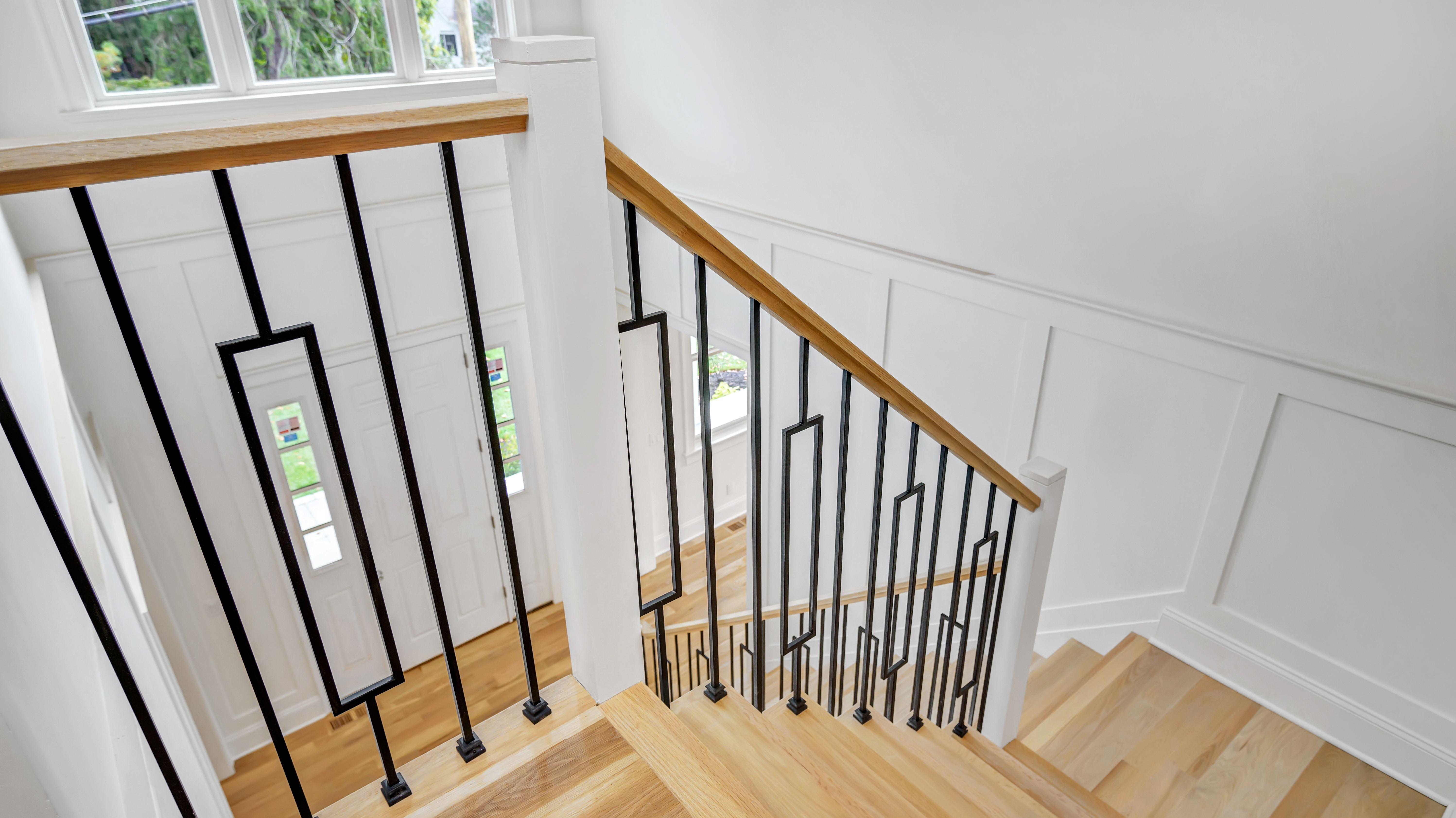 metal baluster modern